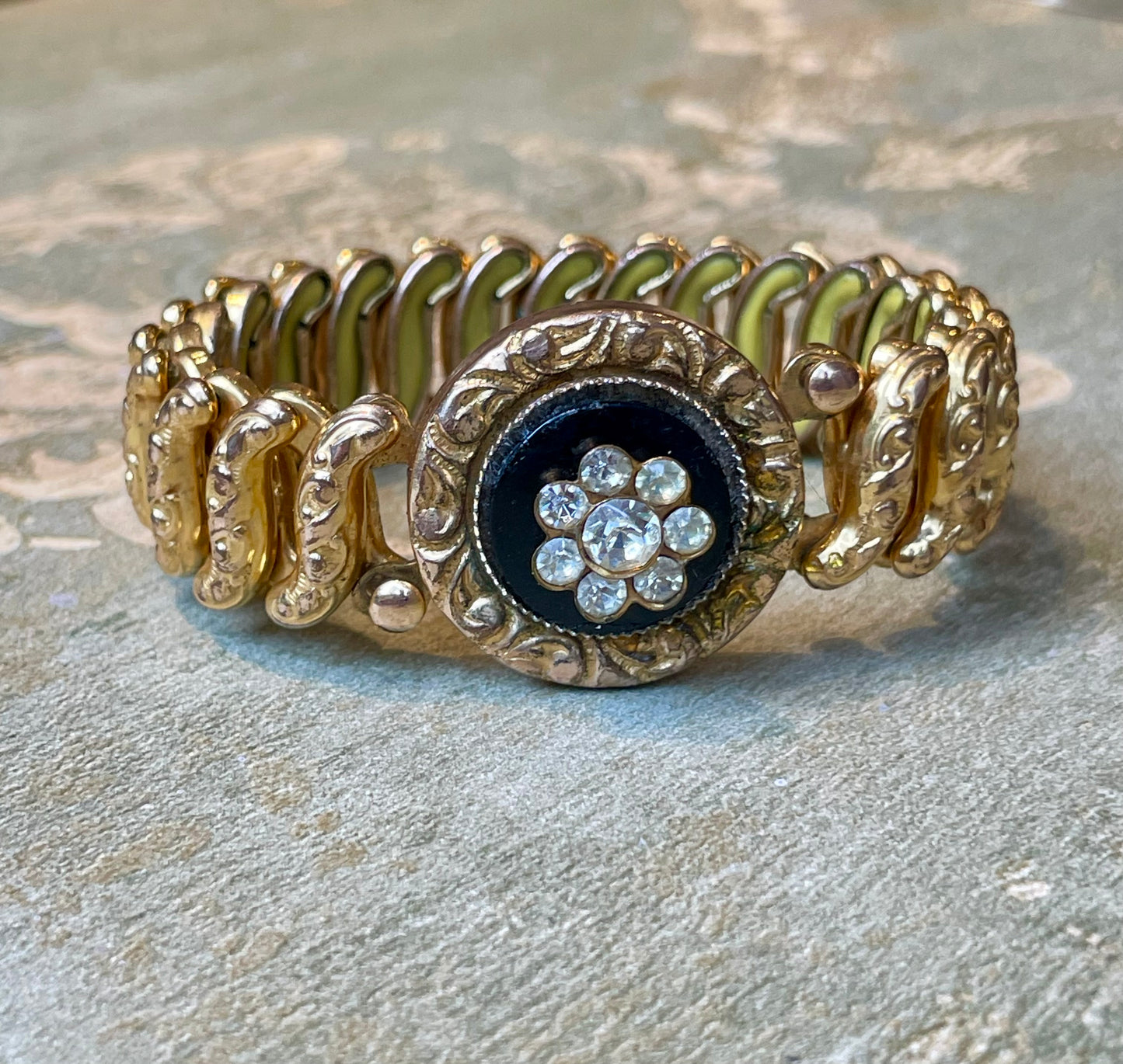 Bracciale estendibile a molla Saint Valentine, USA anni ‘40