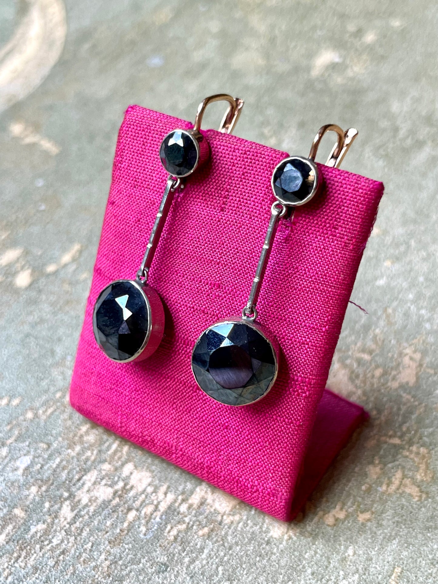 Stupendi orecchini Art Deco in ematite