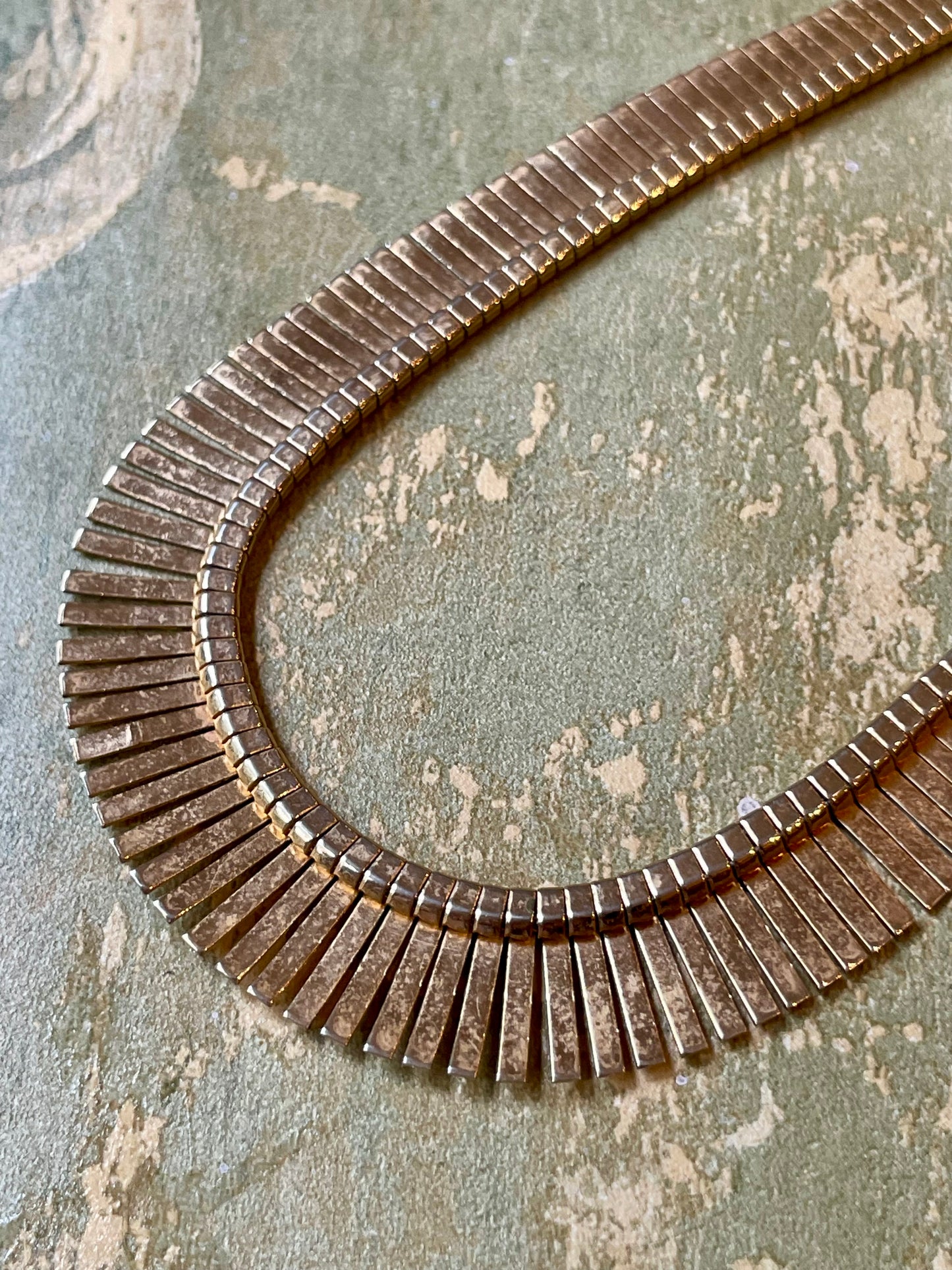 Girocollo Cleopatra placcato oro, anni ‘50/60