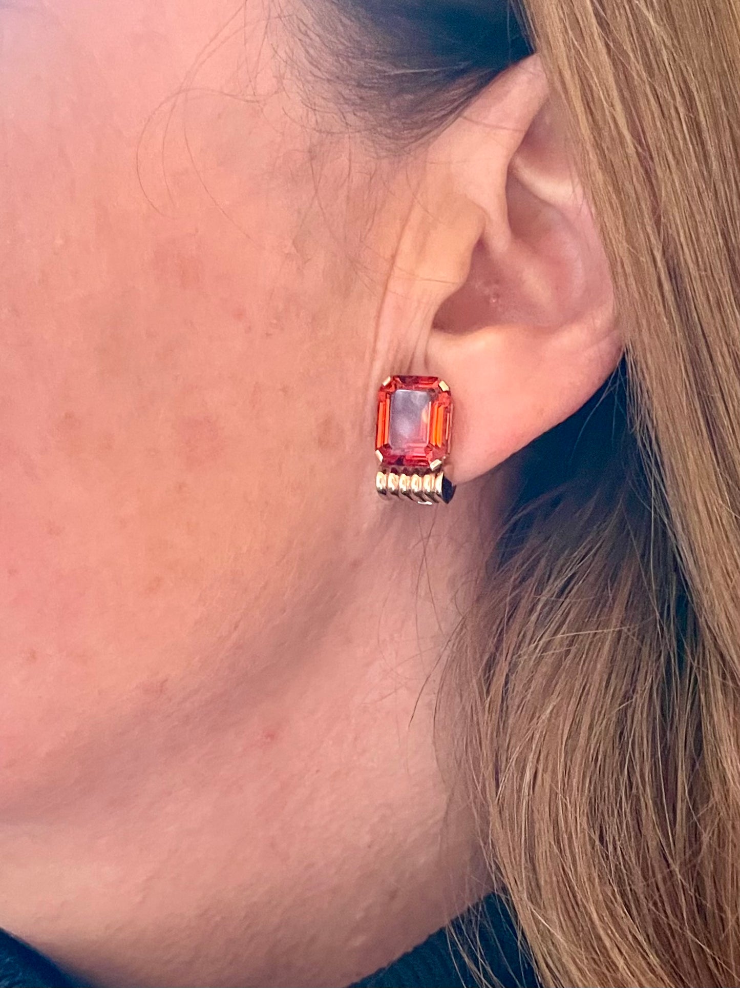 Squisiti orecchini con topazi carre’, anni ‘40