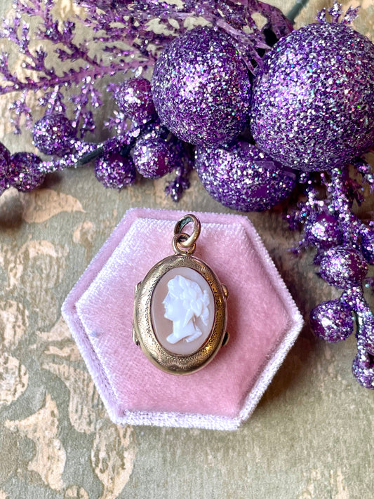 Stupendo locket con cammeo conchiglia, epoca vittoriana