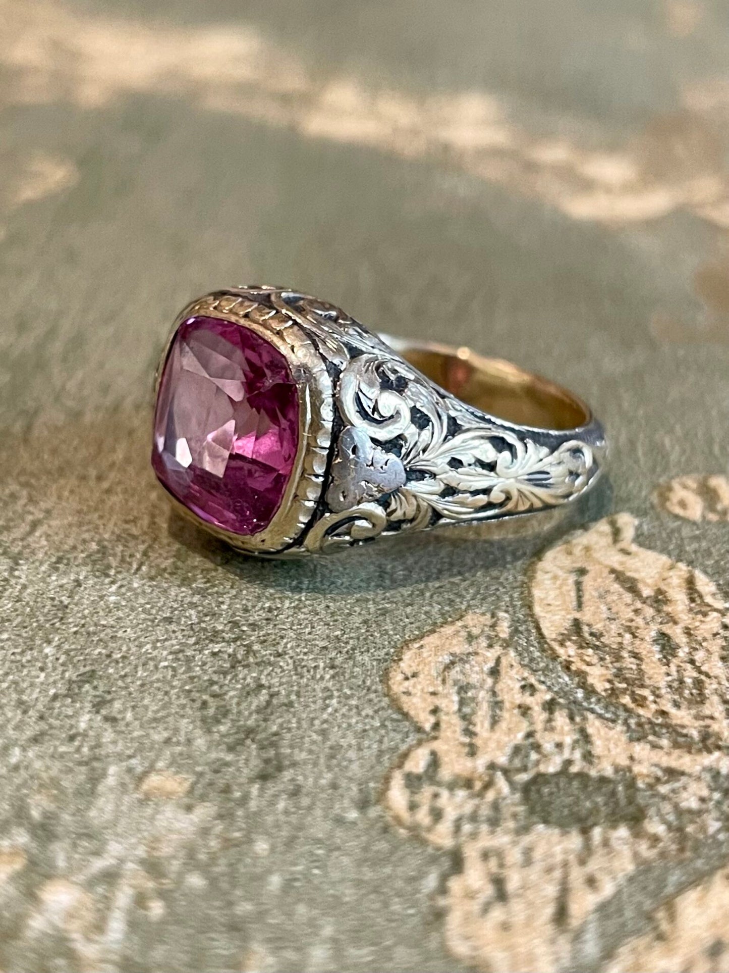 Anello in oro, argento e cristallo rosa, vittoriano