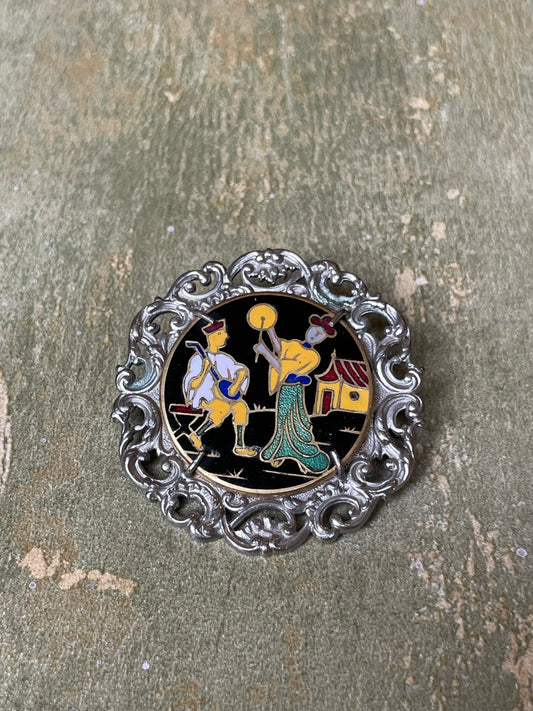 Incantevole spilla con chinoiserie in smalto, anni ‘40/50