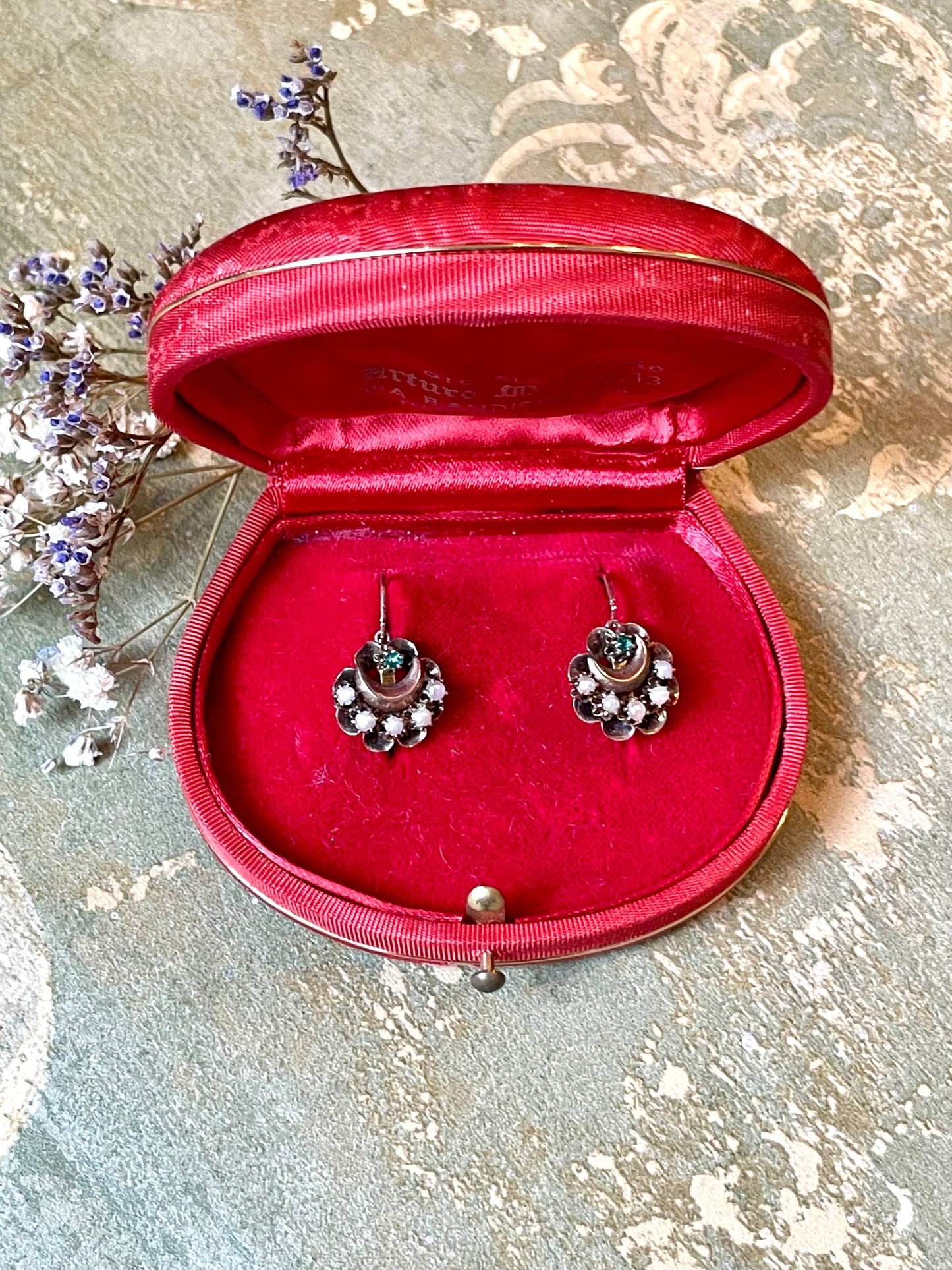 Romantici orecchini dormeuse in oro rosa e perle, Italia del sud, epoca borbonica