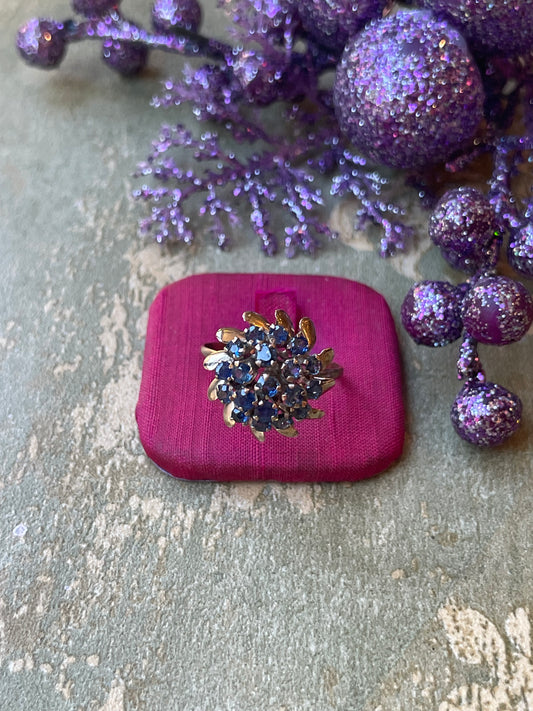 Delizioso anello con zaffiri, anni ‘50