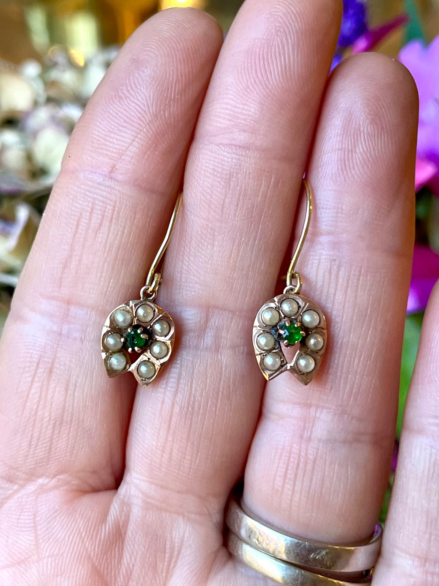 Deliziosi orecchini vittoriani a ferro di cavallo