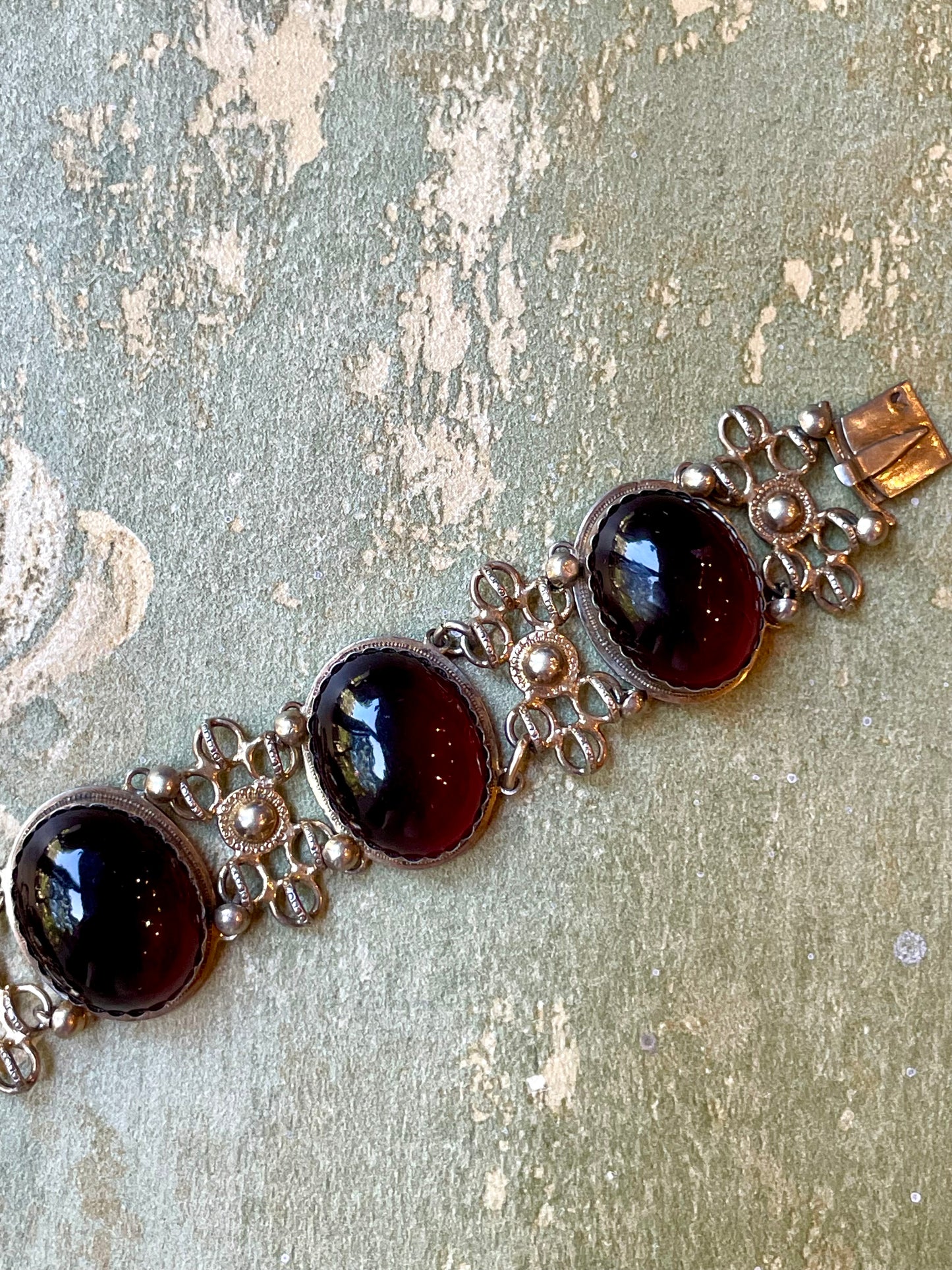 Affascinante bracciale in argento e paste, Francia, epoca Napoleone III