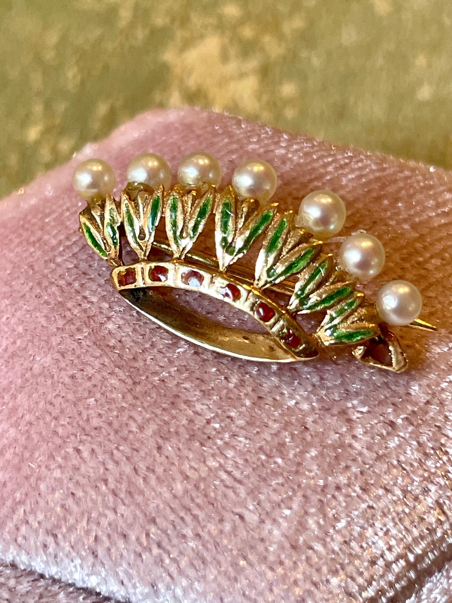 Spilla Corona con smalti e perle, anni ‘50