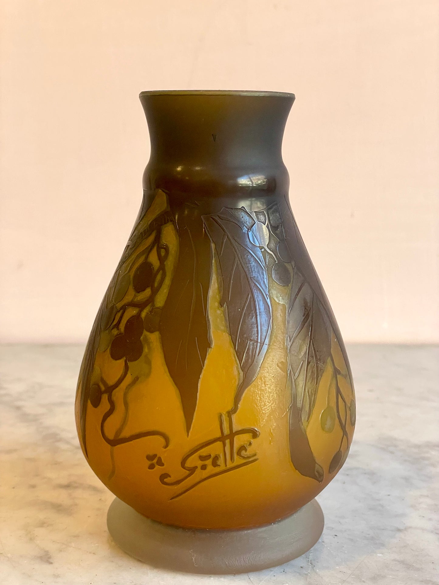 Vaso in vetro cammeo firmato Galle’, Francia, 1910/20