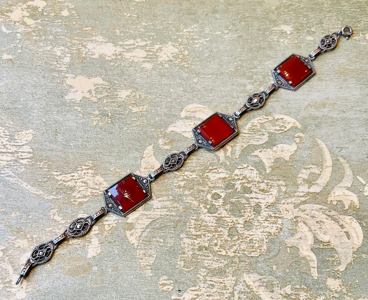 Bracciale Art Deco in argento, corniola e marcassite, 1920/30