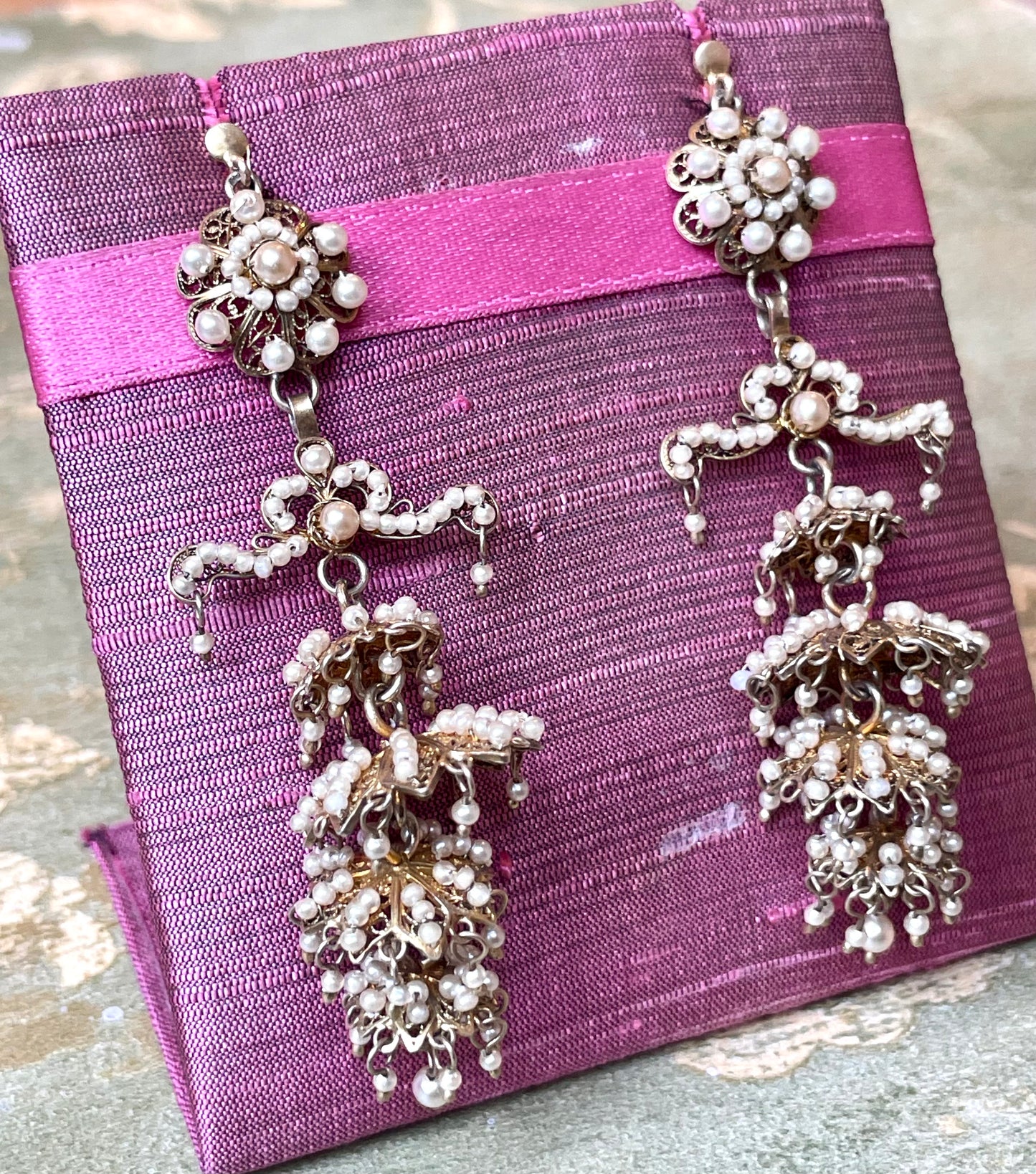 Orecchini tremblant in vermeil e perle, epoca vittoriana