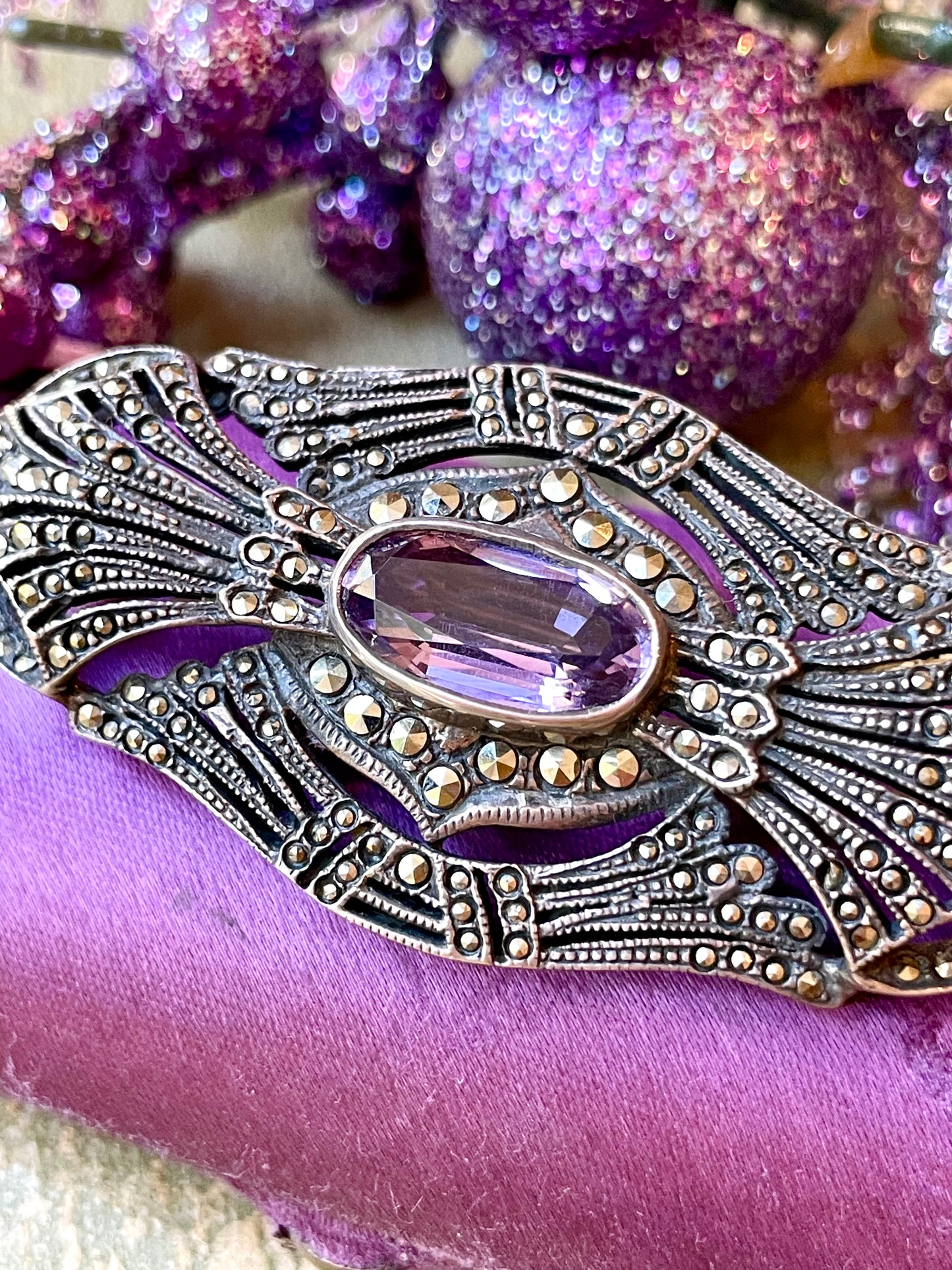 Meravigliosa spilla con ametista, Art Nouveau