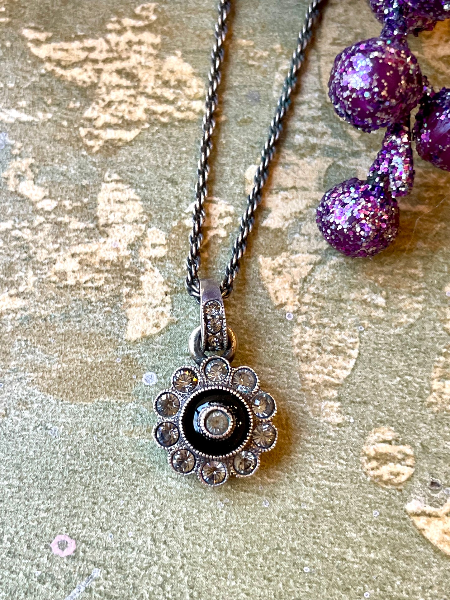 Intramontabile pendente con punto luce