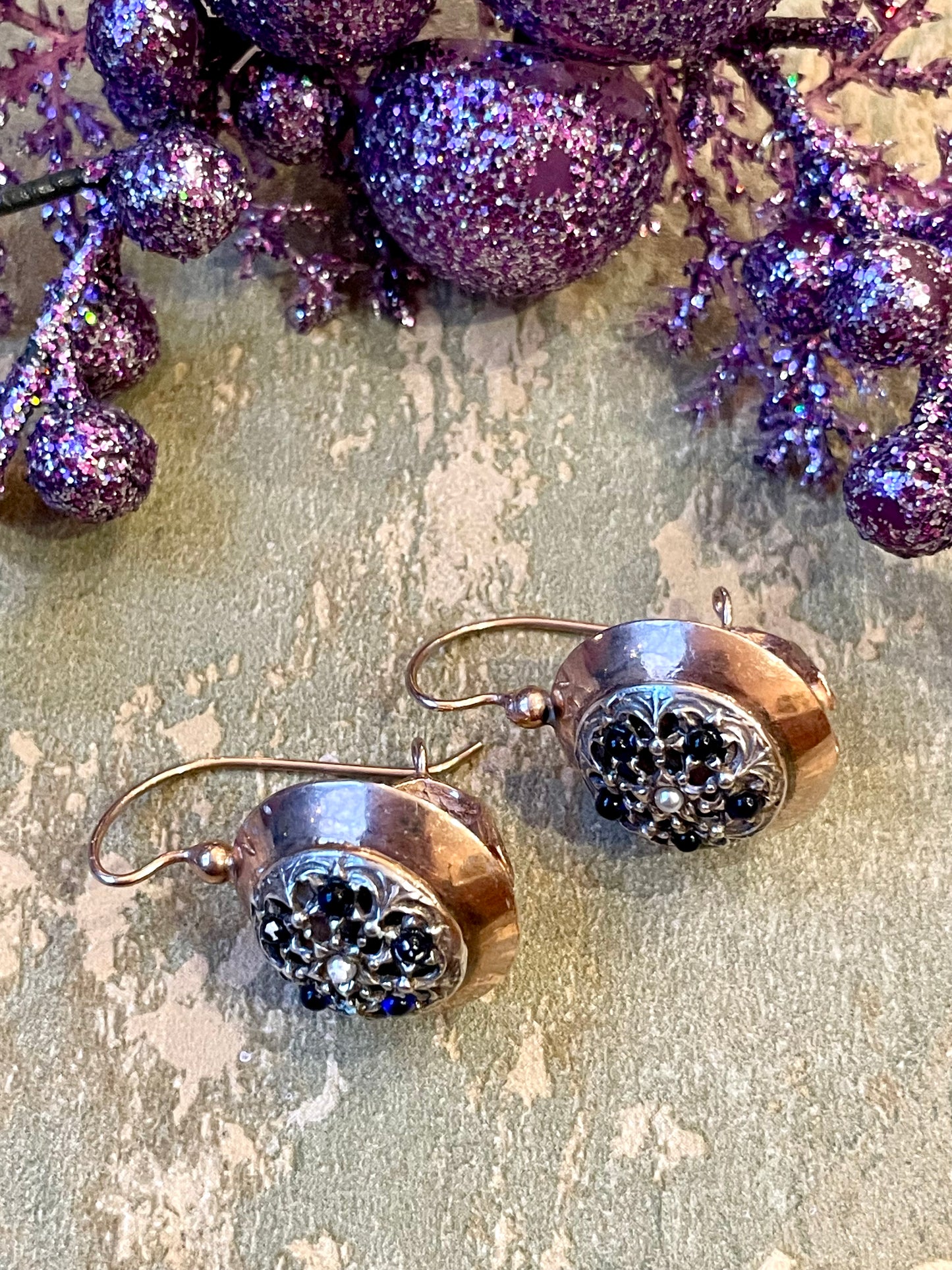 Orecchini in stile borbonico in argento rosa, anni ‘50