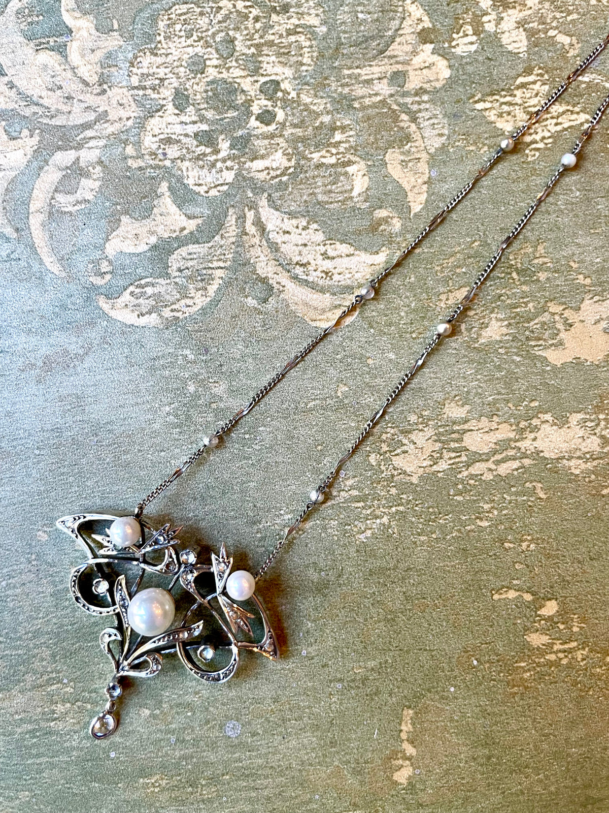 Incantevole collana Lavalier in argento e perle, Art Nouveau