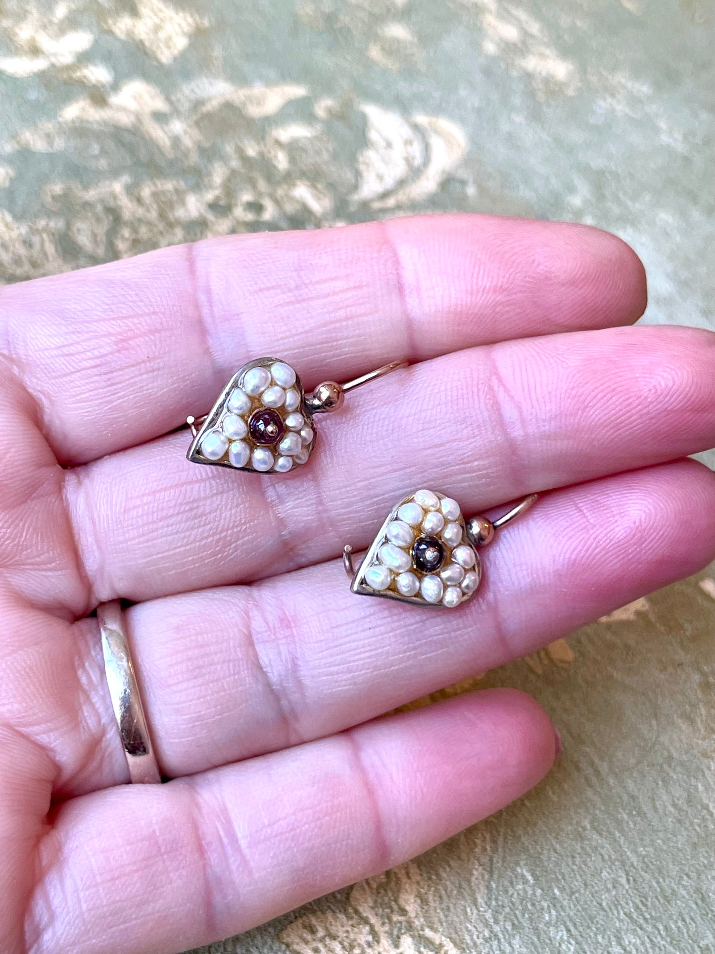 Romantici orecchini in argento rosa e perle, anni ‘80