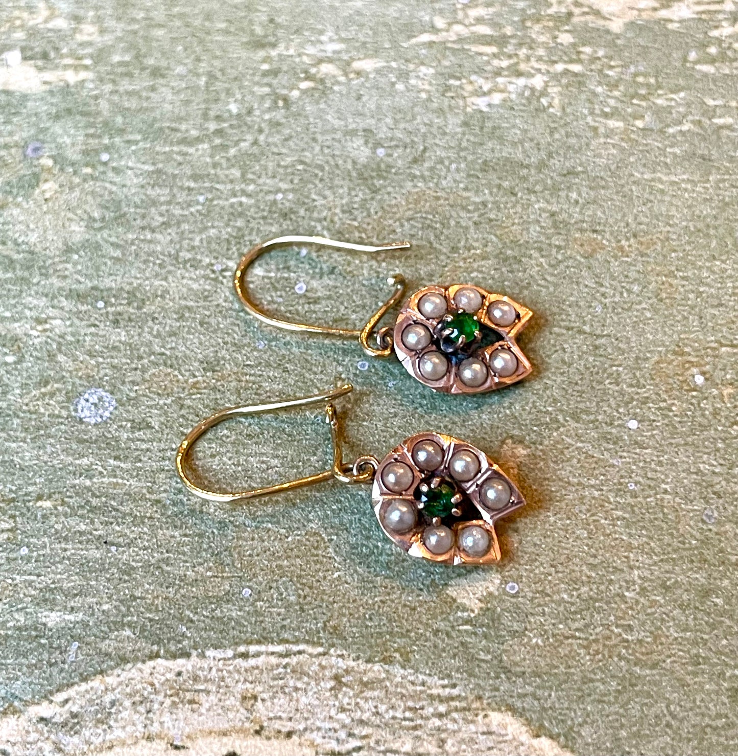 Deliziosi orecchini vittoriani a ferro di cavallo