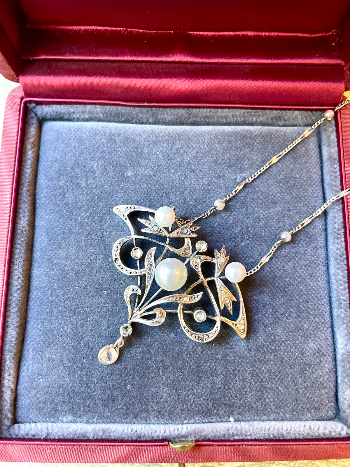 Incantevole collana Lavalier in argento e perle, Art Nouveau
