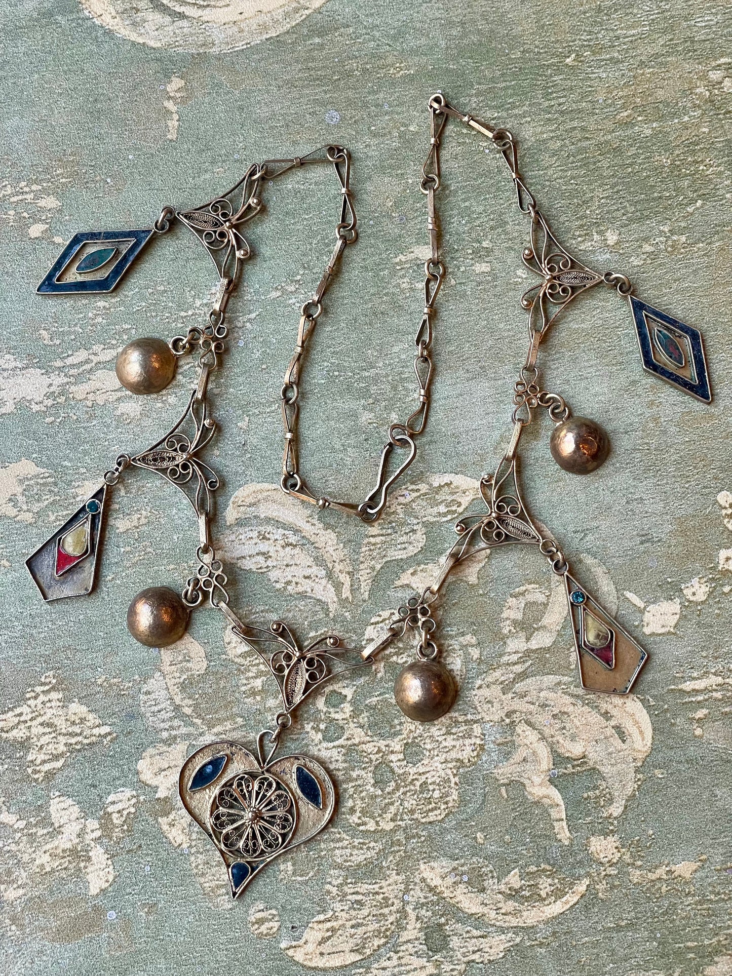 Collana Art Nouveau in lega e smalto, 1920/30