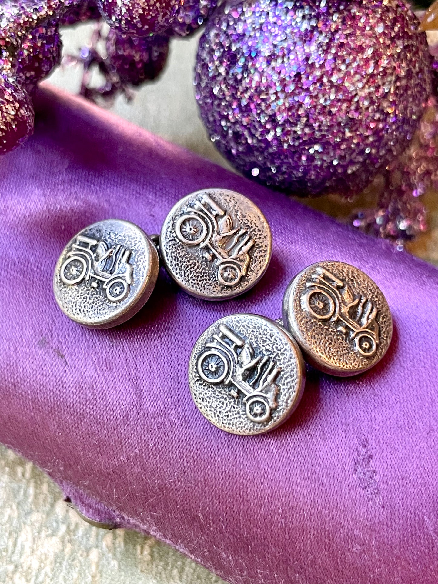 Gemelli doppi in argento con auto d’epoca, anni ‘50