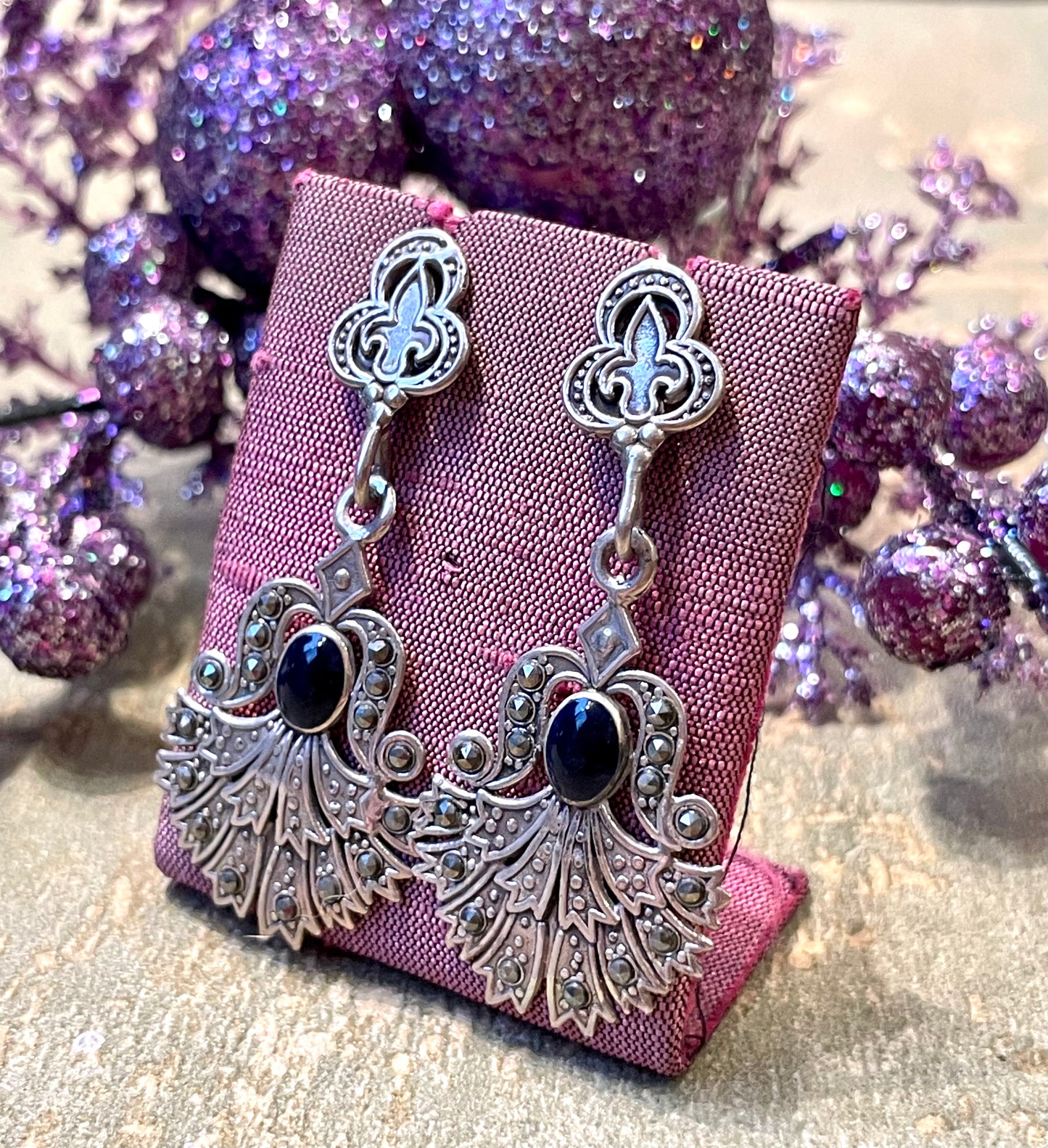 Eleganti orecchini in argento e onice, anni ‘50