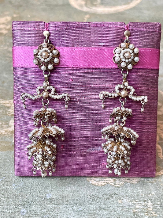 Orecchini tremblant in vermeil e perle, epoca vittoriana