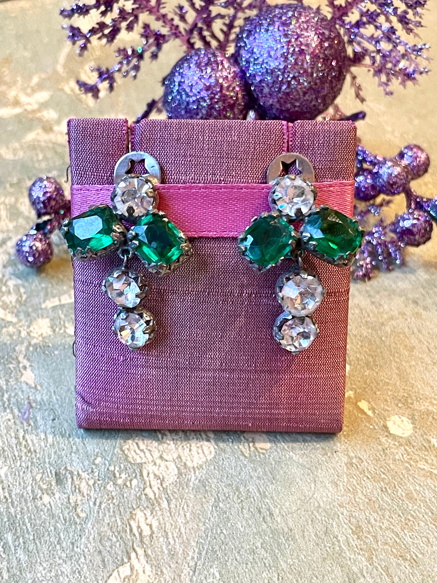 Eleganti orecchini a clip con cristalli, anni ‘40/50