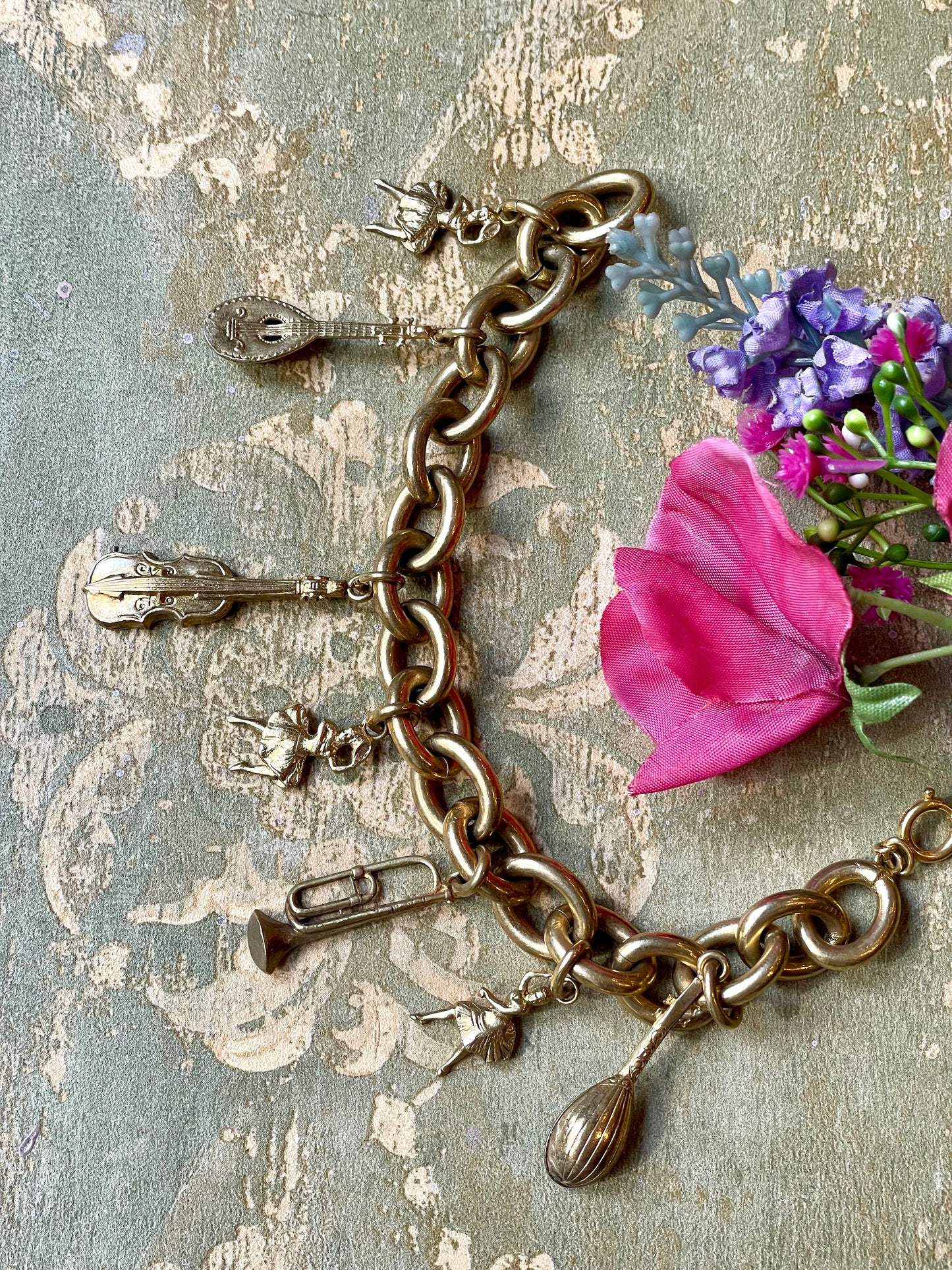Bracciale Jazz con charms con strumenti musicali, anni ‘50/60