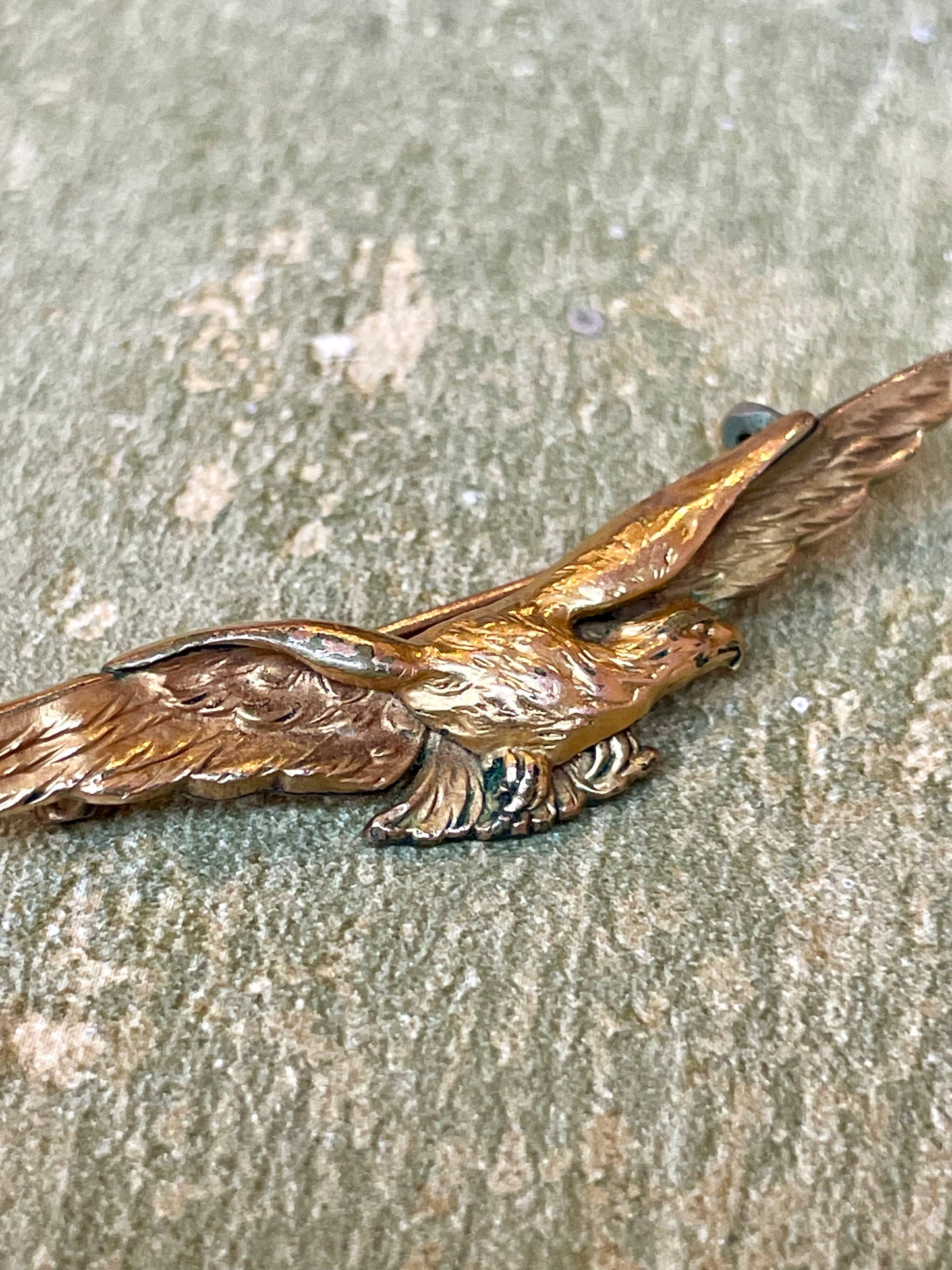 Spilla con aquila fix gold, inizio Novecento