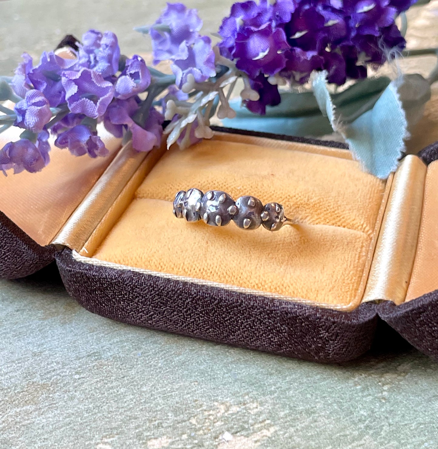 Cluster ring in argento, oro e rosette di diamanti, epoca georgiana