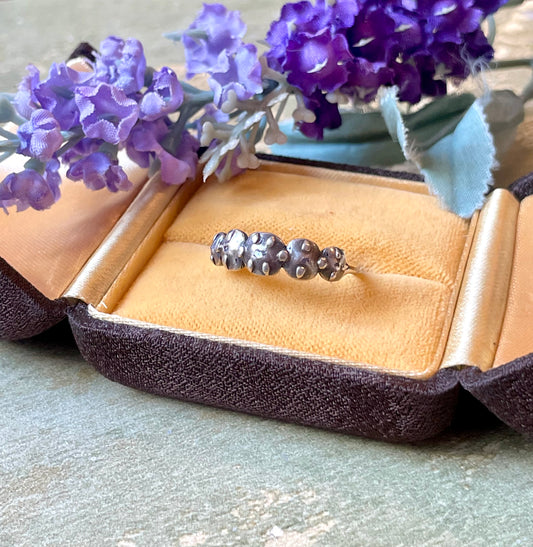 Cluster ring in argento, oro e rosette di diamanti, epoca georgiana