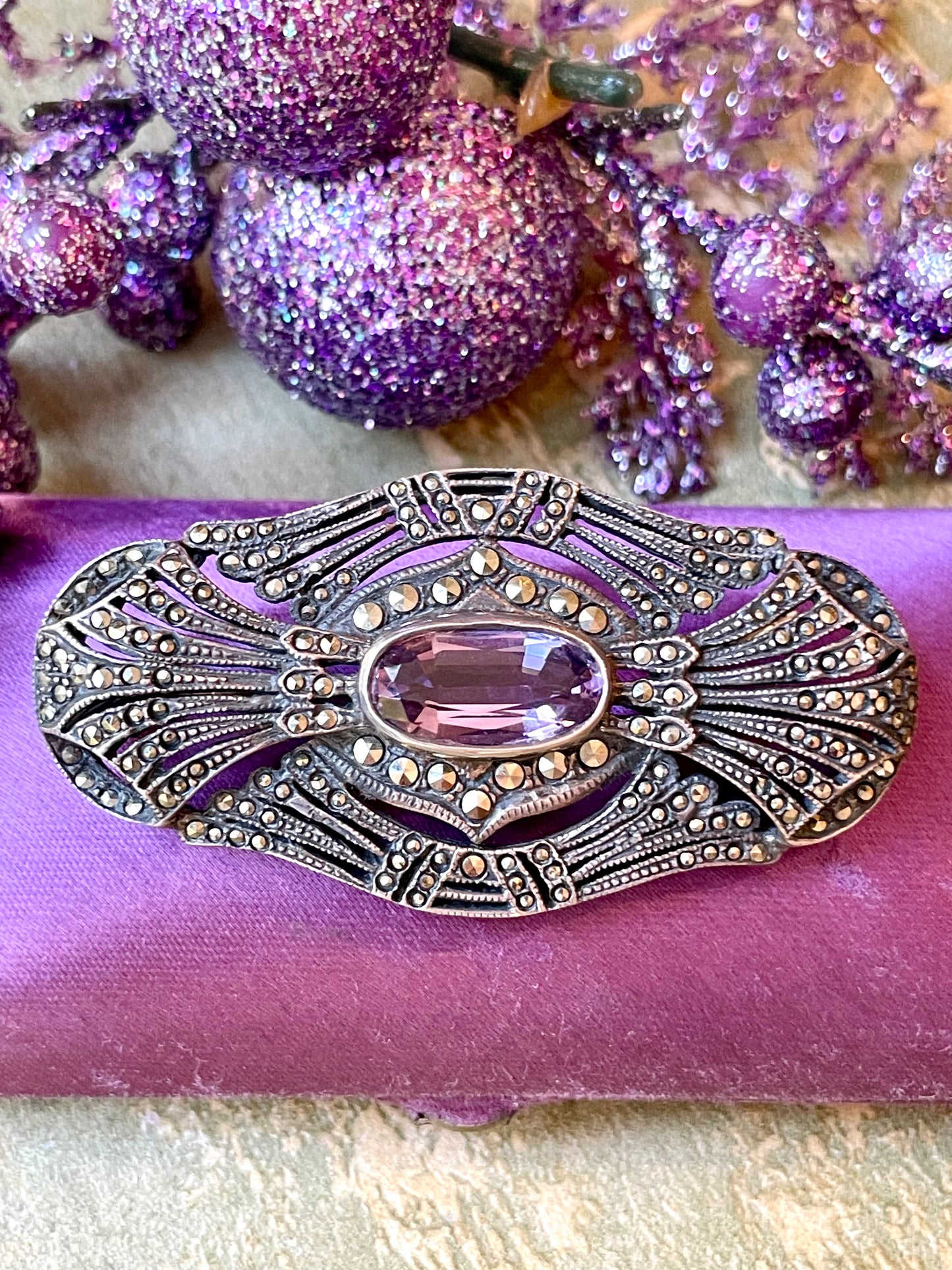 Meravigliosa spilla con ametista, Art Nouveau