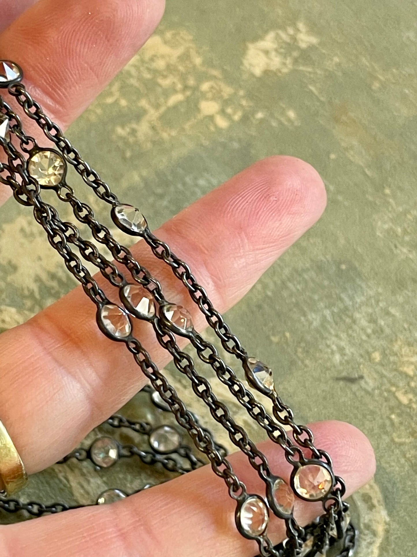 Long briolet chain in metal and paste, Victorian