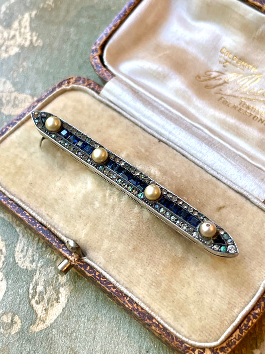 Spilla Barretta in argento, cristalli e perle, 1930/40