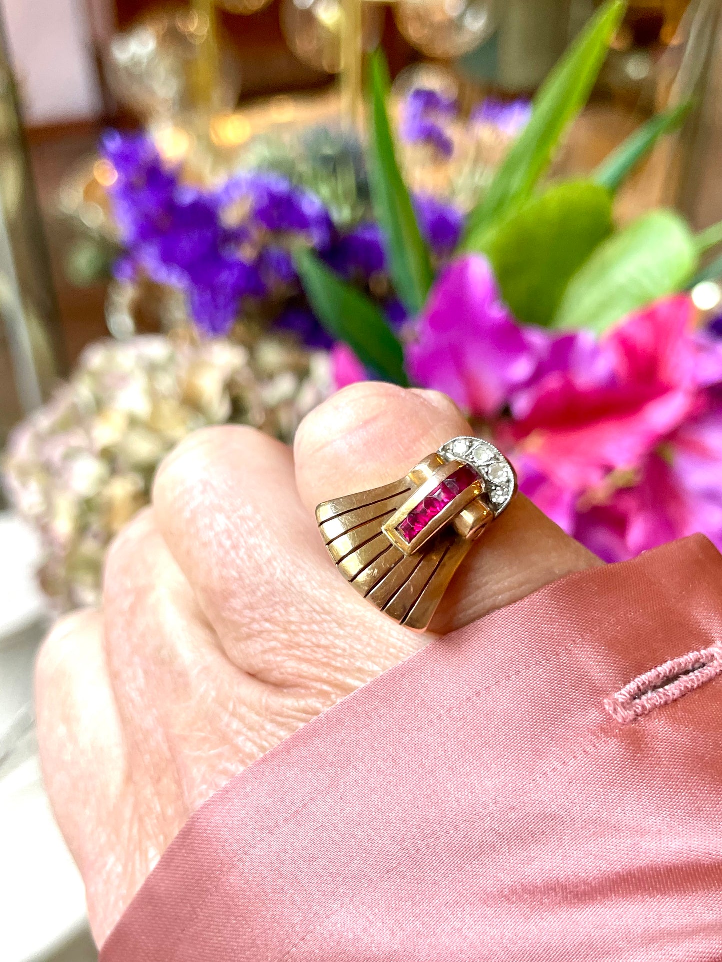 Affascinante anello Tank anni ‘40