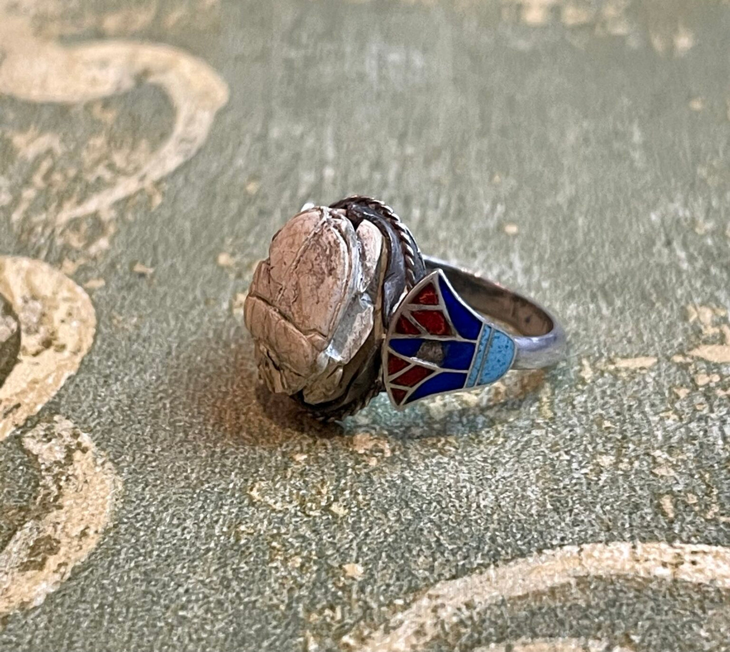 Ring with enamel and scarab, 1900/1910