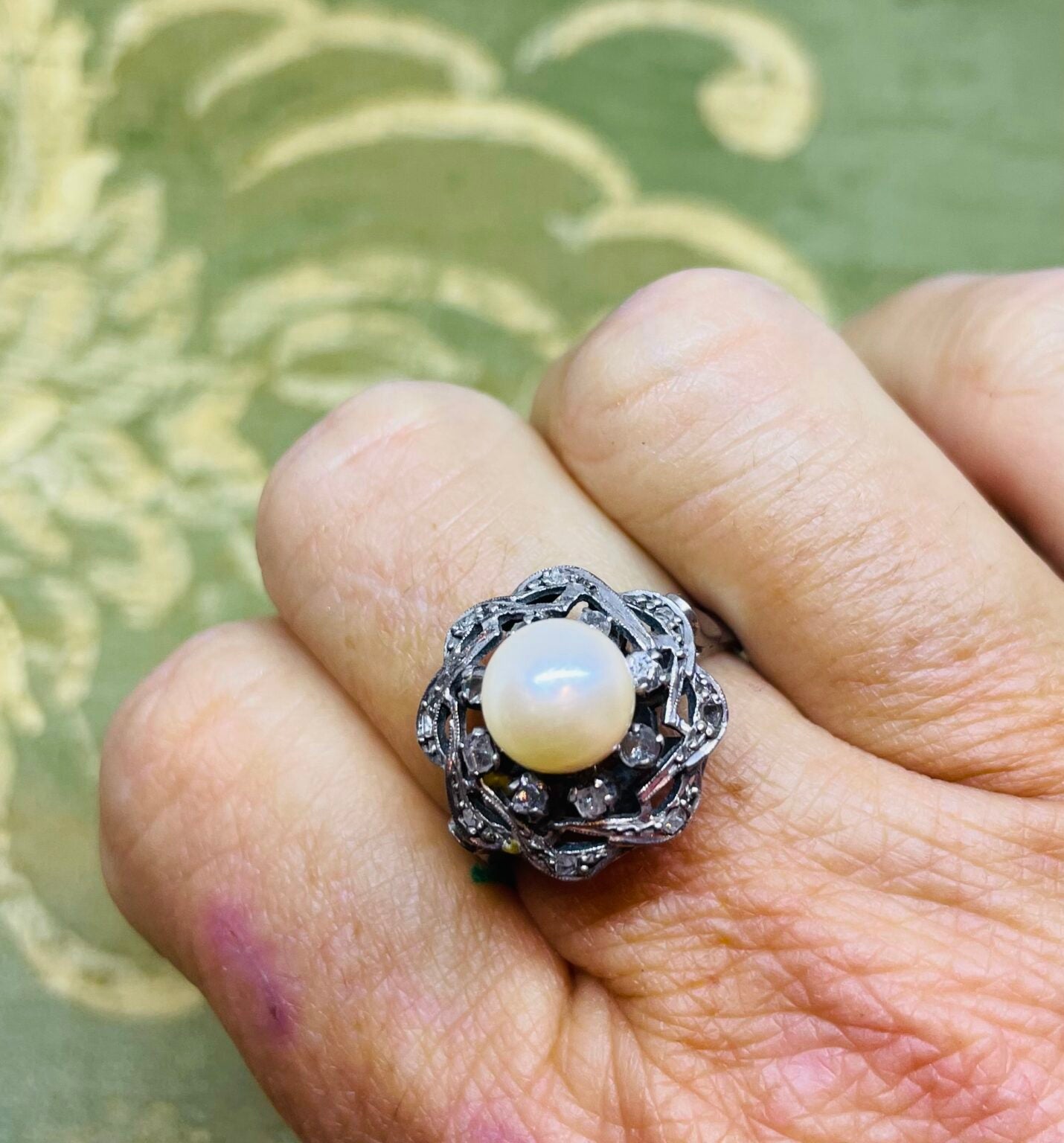 Silver ring with central pearl, 1940s/50s